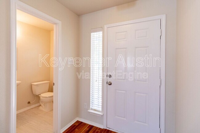 Building Photo - 1704 Sand Hills Dr