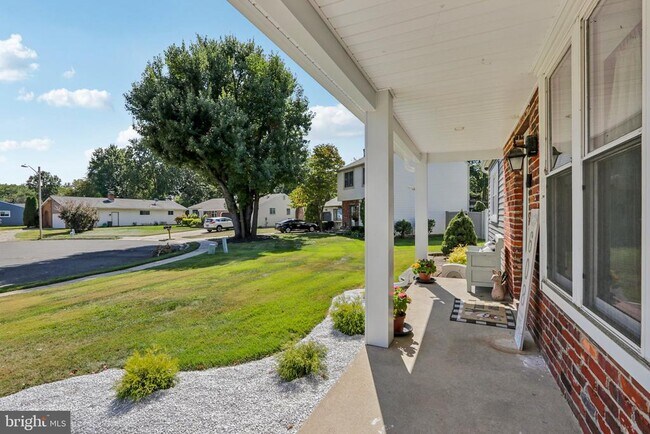 Building Photo - 608 Orchard Ct