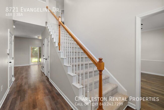 Foto del edificio - 8721 Evangeline Dr