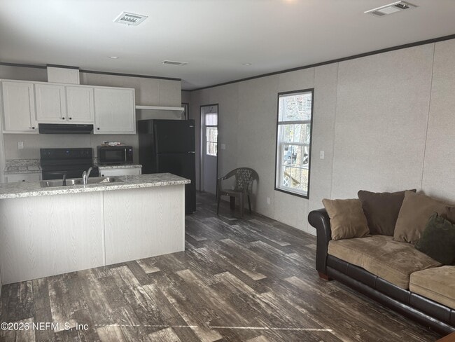 Foto del edificio - 1726 Bermuda Rd