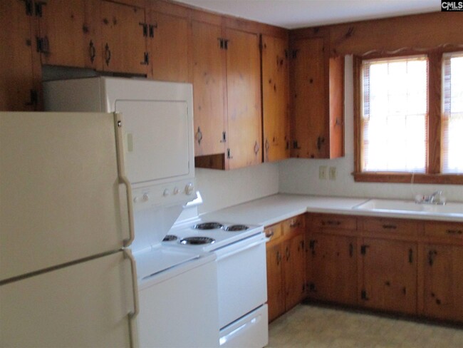 Building Photo - 1330 Haynesworth Rd