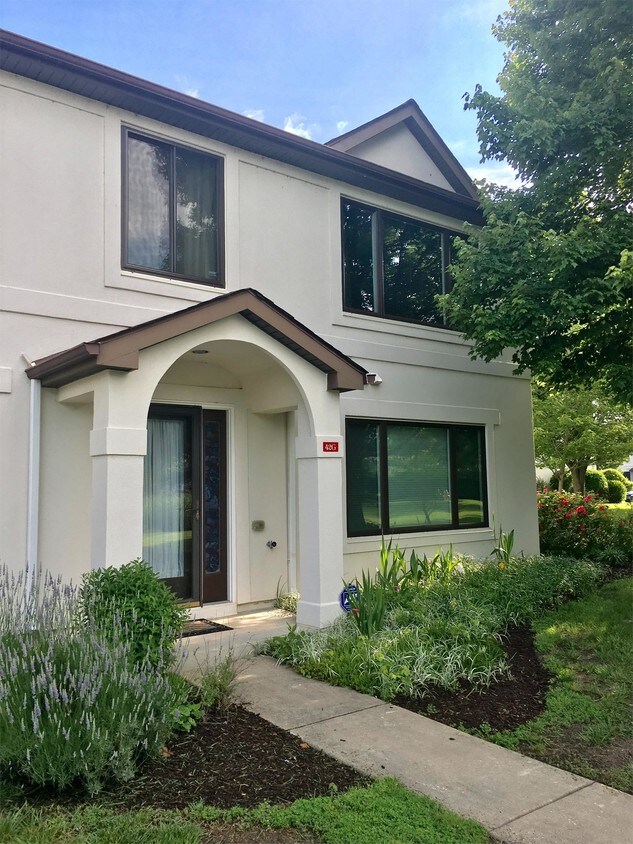 42G Queen Catherine Ct, Chester, MD 21619 Townhome Rentals in Chester