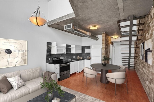 Foto del edificio - 690 SW 1st Ct