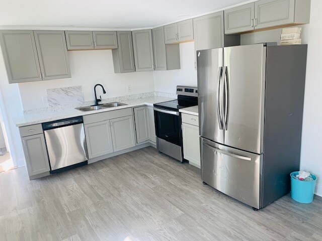 Foto principal - 8648 W Ridge Rd