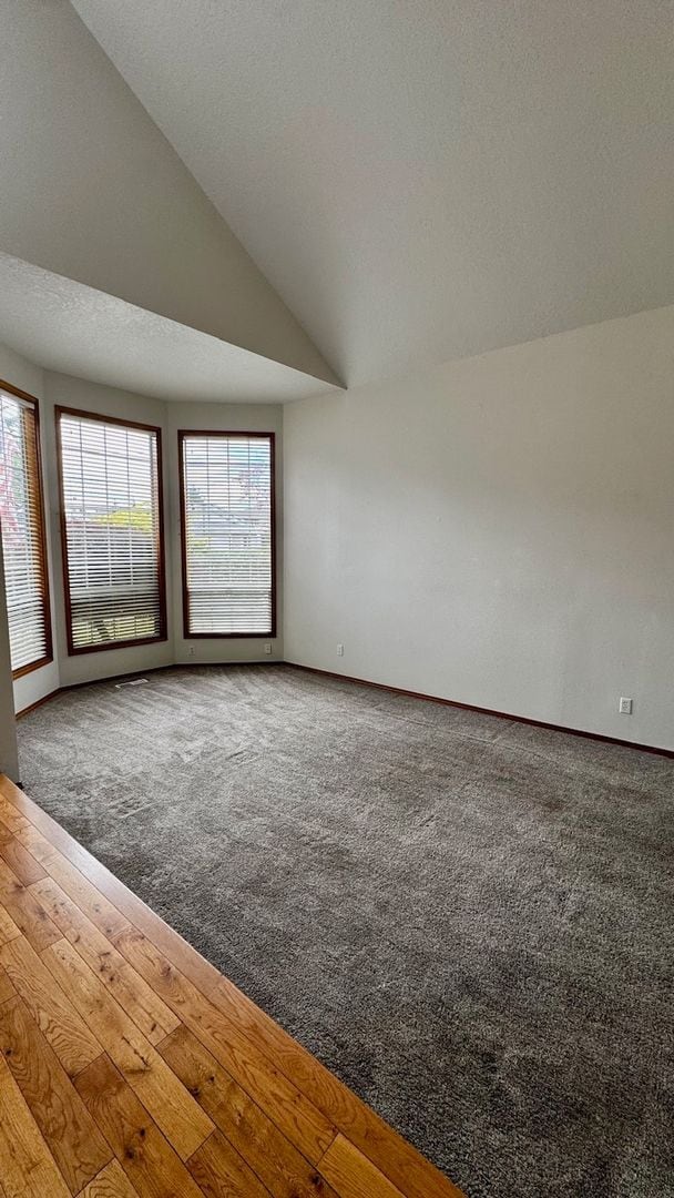 Building Photo - Wilsonville 4 Bedroom Home Available Now! Great Location – Spacious Floor Plan!