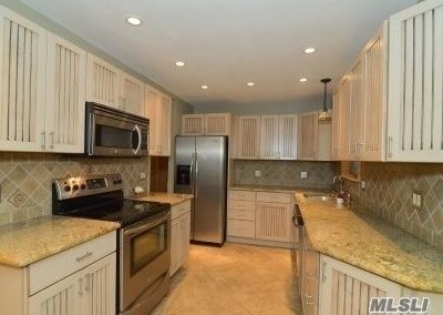 Foto del edificio - 580 Luptons Point Rd