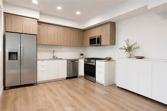 Building Photo - 12078 Guerin St