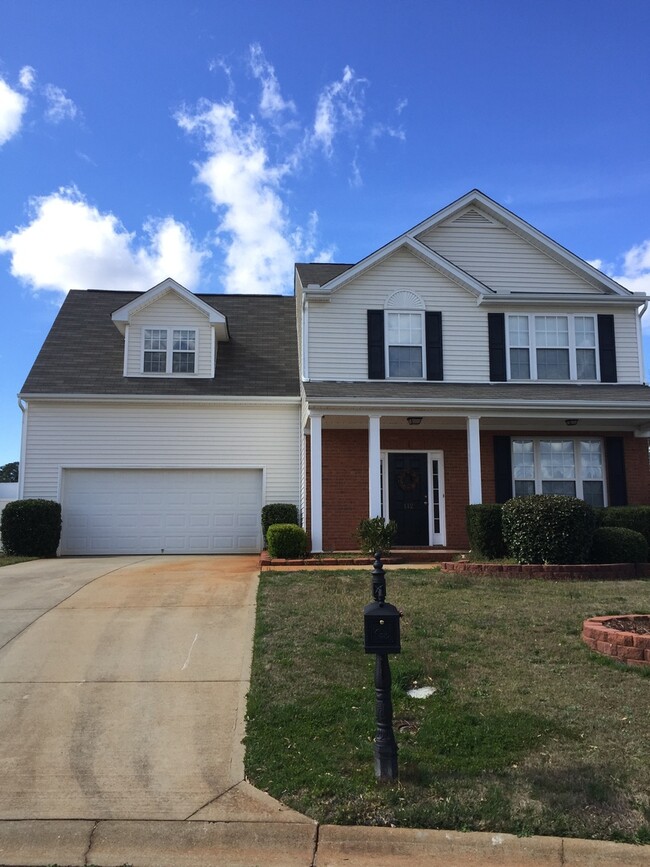 Building Photo - 3 Bedroom, 2.5 Bath Home in Bonnie Vista Community