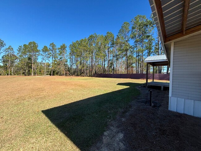 Foto del edificio - 3 bedroom in Echols County