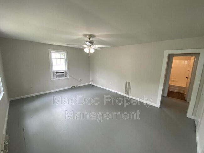 Building Photo - 9067 St Anthonys Rd