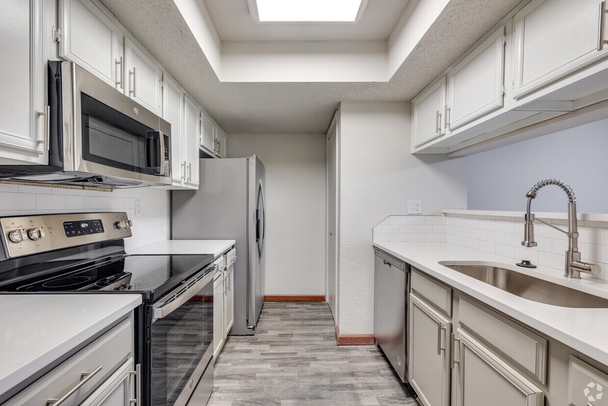 Foto principal - Lincoln Park Apartments