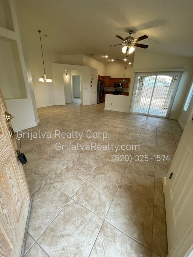 Building Photo - Lovely 3 Bedroom, 2 Bath Star Valley House for Rent (Valencia/Wade)