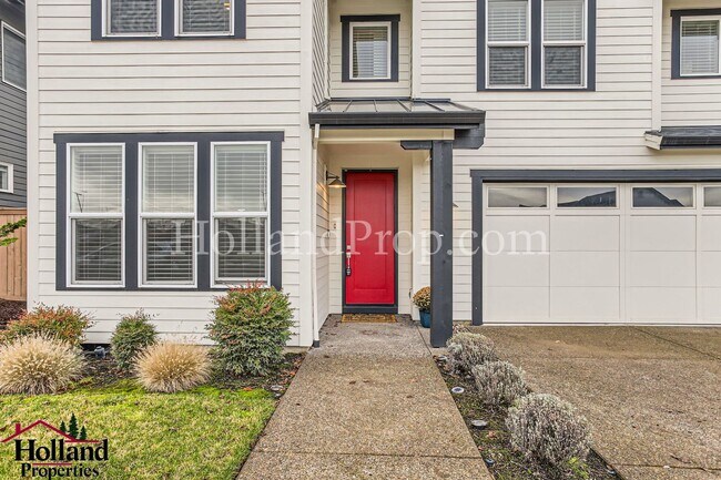 Building Photo - Modern Comfort Meets Natural Serenity in this 4-bedroom Single-Family Home in Hillsboro!