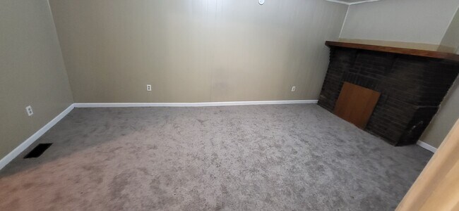 Dormitorio - 331 Woodlawn Ave