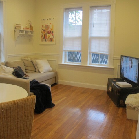 Foto del edificio - 15 Glenville Ave