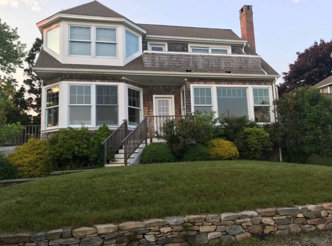 49 Island Cir S, Groton, CT 06340 House Rental in Groton, CT