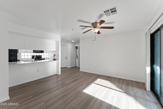 Building Photo - 3065 N 67th Ave