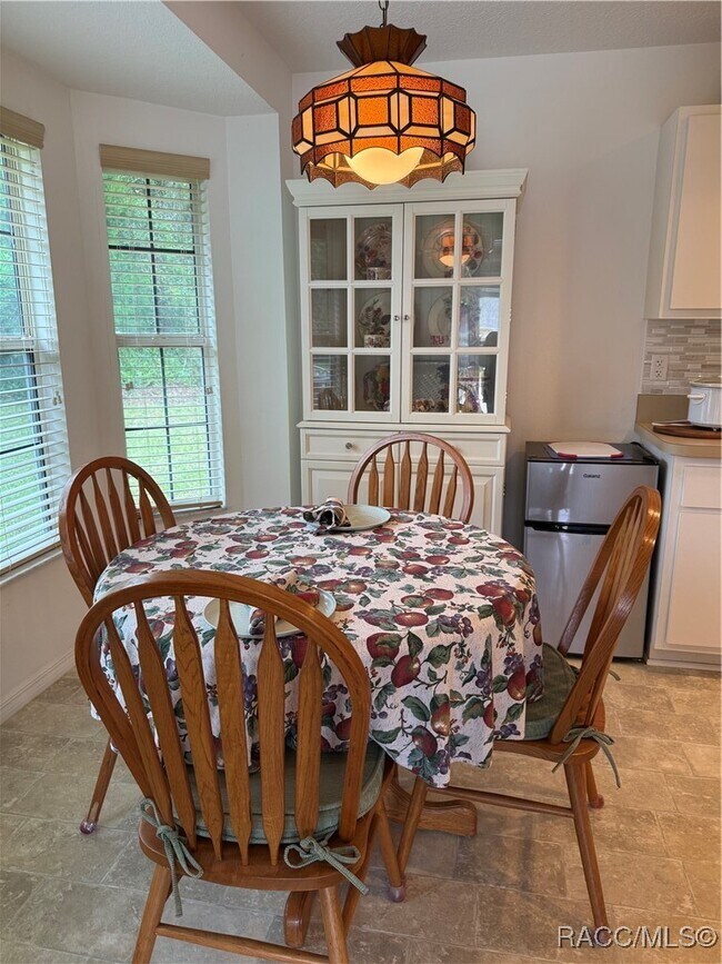 Foto del edificio - 2858 E Marcia St