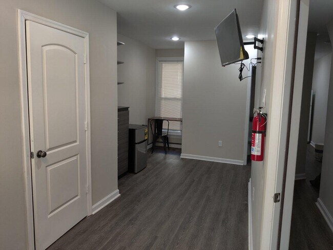 Foto del edificio - 5535 Crowson St