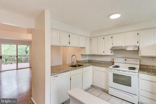 Foto del edificio - 2841 Shepperton Terrace