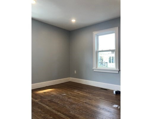 Building Photo - 165 W Squantum St