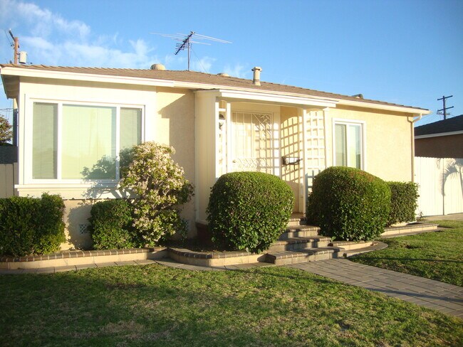 Foto del edificio - Refined Single-Family Residence in Desirable Bixby North