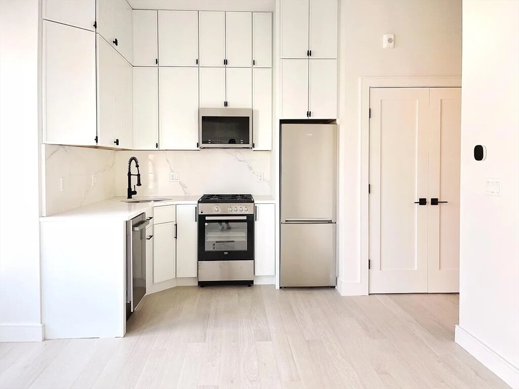 Foto principal - 173 Maverick St