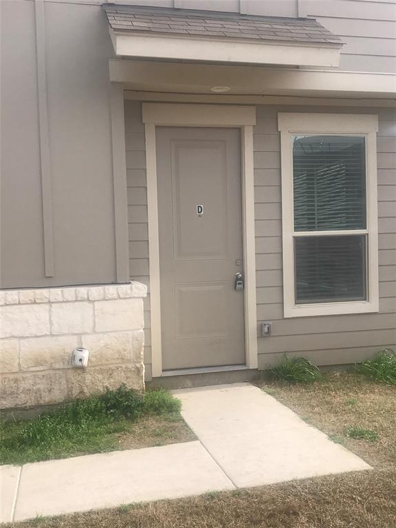 Foto principal - 2216 Creekside Ln