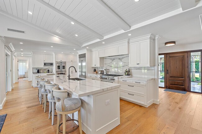 Foto del edificio - 2408 Bay Village Ct