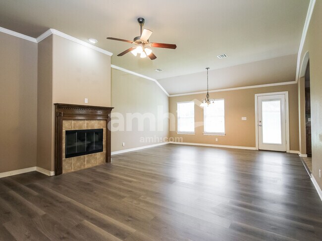 Foto del edificio - 14504 S Poplar St