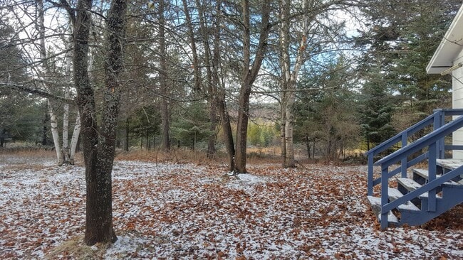 Building Photo - Serene location with some breathing room!