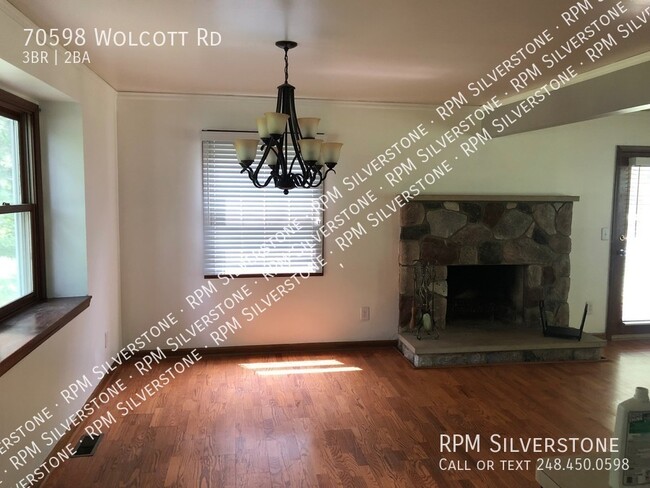 Building Photo - Beautiful 3-Bedroom Armada Home on 1 Acre