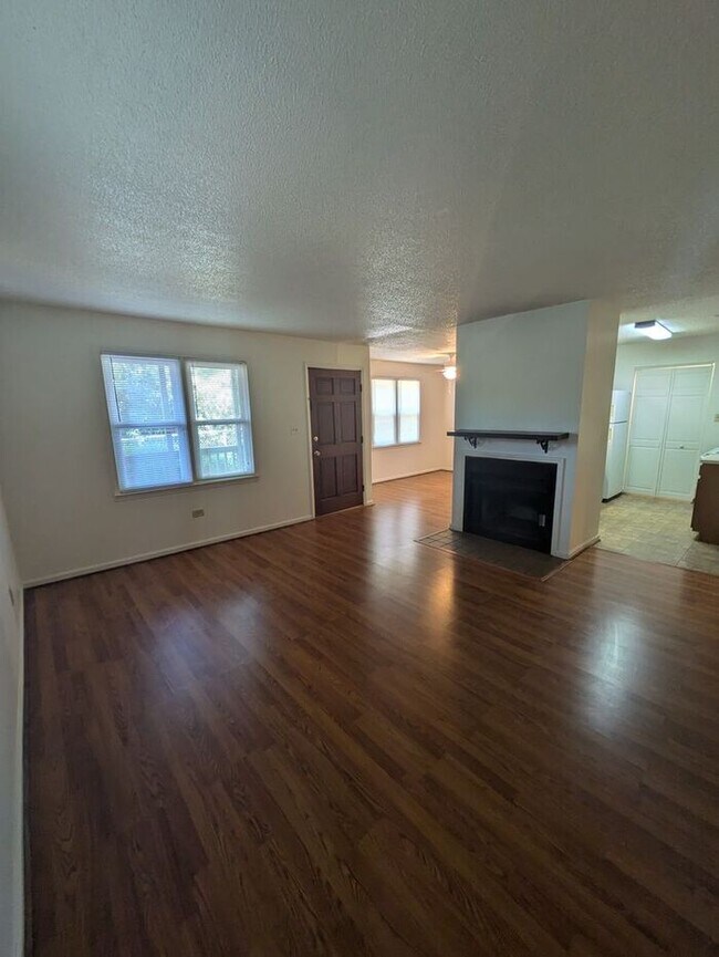 Foto del edificio - 2BD/2BA Unit at LakePointe