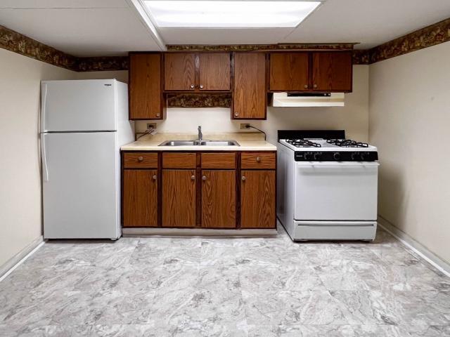 Building Photo - 1 bedroom in CHICAGO IL 60619