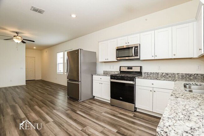 Foto del edificio - 5124 Firefly Hls