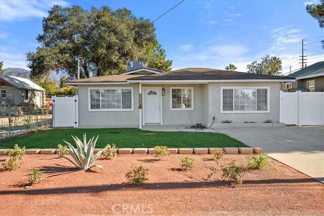 Building Photo - 1318 Malachite Ave