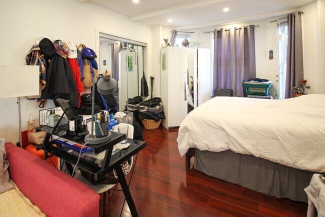 Foto del edificio - 70 Bennington St