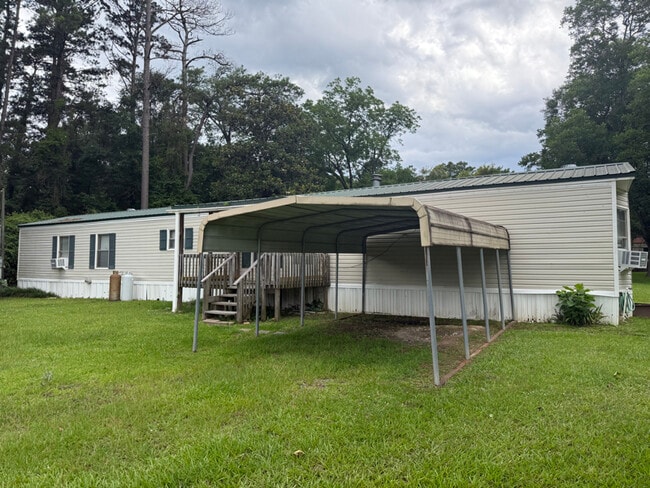 Building Photo - 1353 LA-139