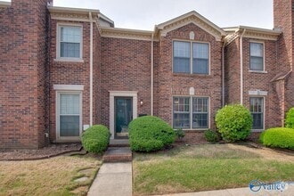 Building Photo - 1008 Heatherwood Dr SE