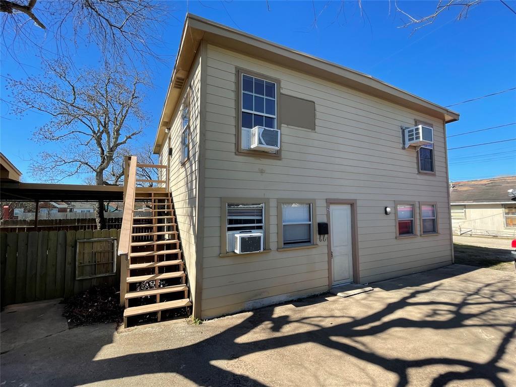 918 W 5th St Unit 2, Freeport, TX 77541 Room for Rent in Freeport, TX