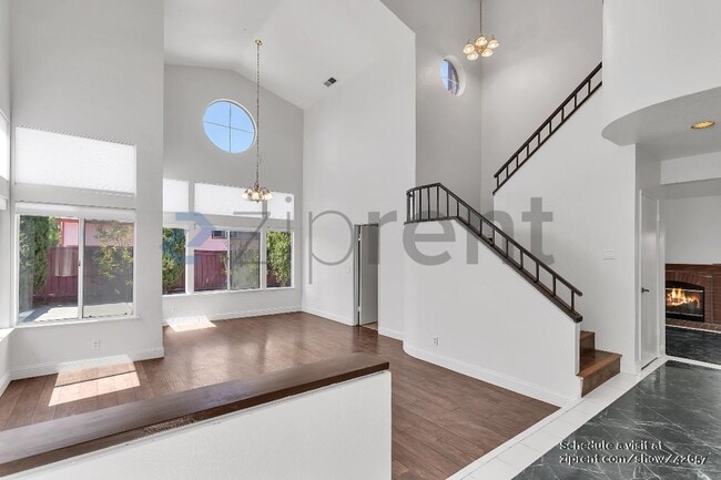 Building Photo - 115 Montego Dr