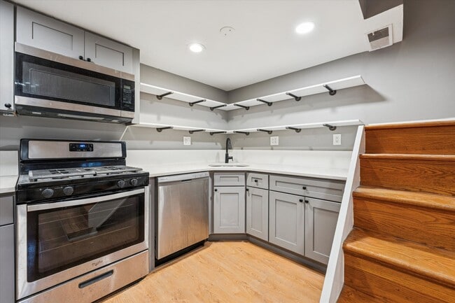 Photo - 2034 Mt Vernon St Apartment