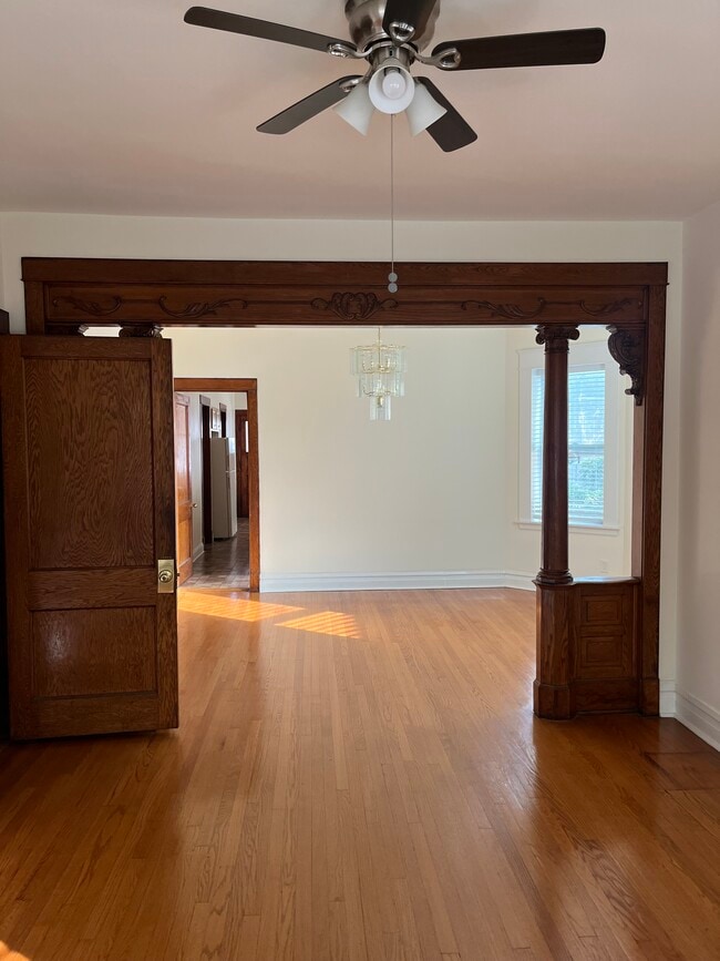 Building Photo - 3029 N Haussen Ct