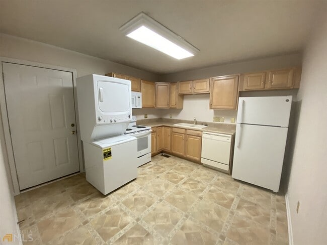 Building Photo - 11 Carolina St