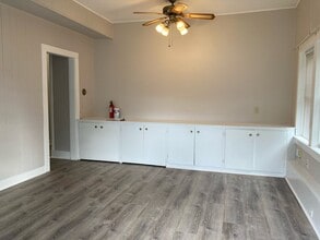 Building Photo - 1610 Pontiac Trail Building Photo - 1610 Pontiac Trail