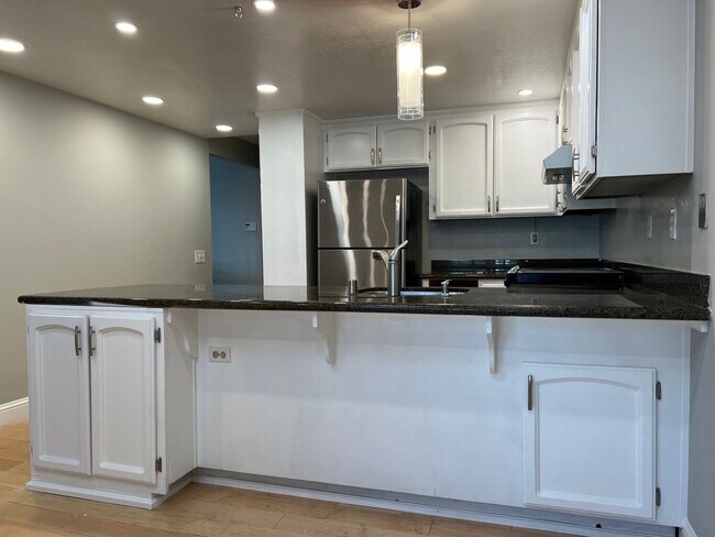 Foto del edificio - 5411 Black Ave