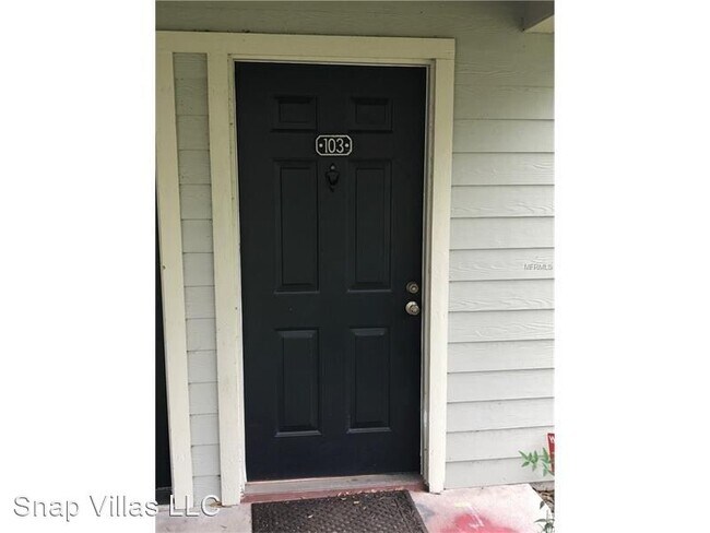 Building Photo - 2 br, 1 bath House - 6052 Westgate Dr. #103