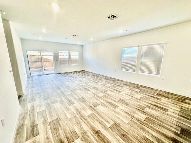 Foto del edificio - 4433 N Annapolis Ave