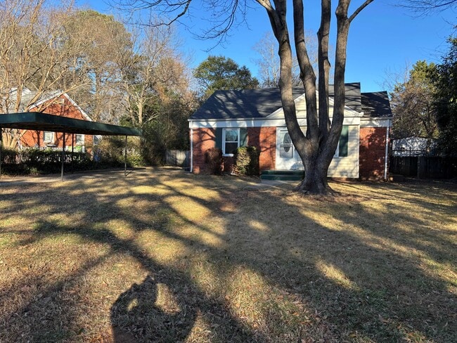 Foto del edificio - 717 Brighton Rd