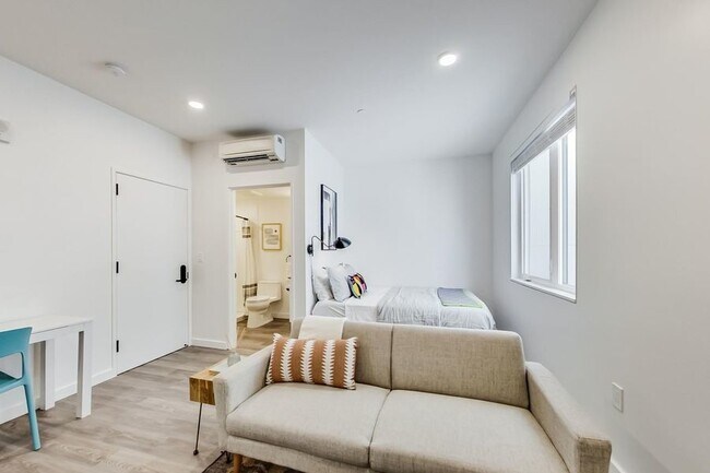 Foto del edificio - Artthaus Six: New Luxury Apartment! 3 mont...